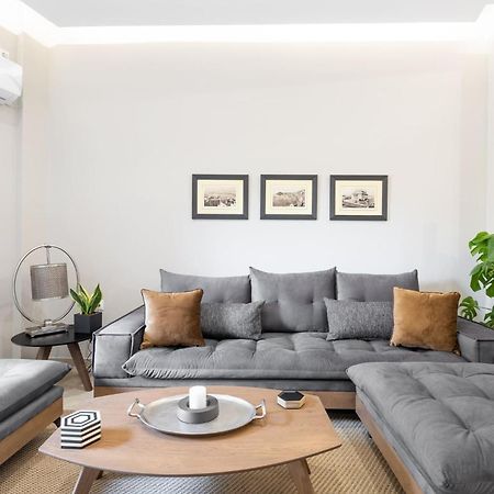 Deluxe 3-Bdrm Urban-Industrial Apt At Acropolis Athen Exterior foto
