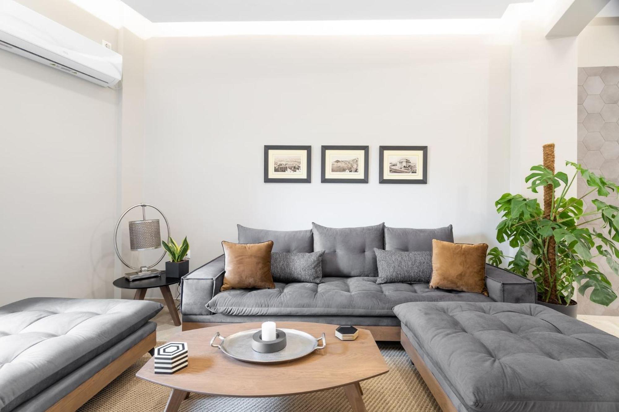 Deluxe 3-Bdrm Urban-Industrial Apt At Acropolis Athen Exterior foto